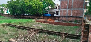  Plot – Garden View at Jankipuram - for Sale