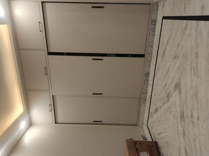 Furnished Amenities in 2 BHK Builder Floor at Dayanand Colony – for Rent