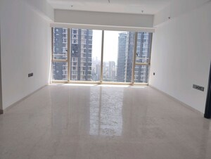 Room in 3 BHK Apartment at Lodha The Park, Worli – for Rent