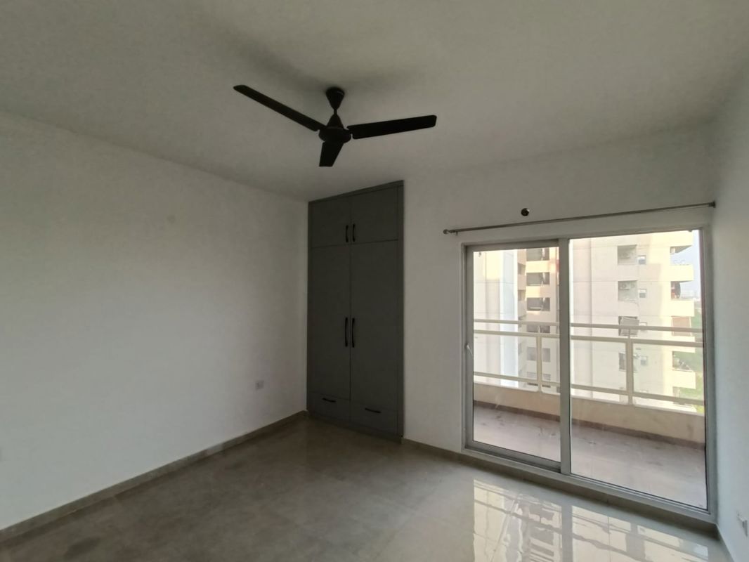 5 BHK + Servant Room,Study Room 2715 Sq.Ft. Apartment in Elite Golf Green