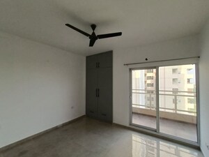 5 BHK Apartment For Rent in Elite Golf Green, Sector 79