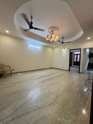 Room in 2 BHK Apartment at Chattarpur – for Rent