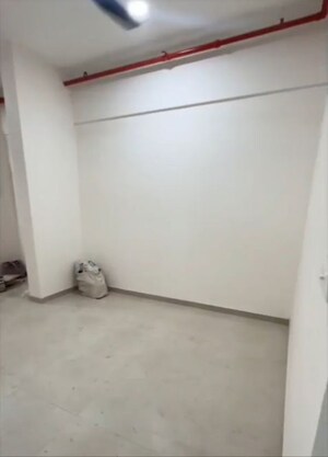 Room in 3 BHK Apartment at Windsor Garden Enclave, Vasant Vihar – for Rent