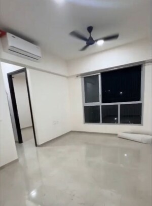 Room in 3 BHK Apartment at Windsor Garden Enclave, Vasant Vihar – for Rent