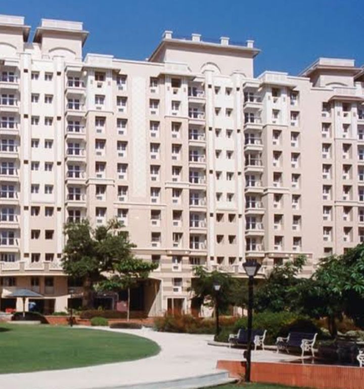 3 BHK + Pooja Room,Servant Room,Study Room,Extra Room 1550 Sq.Ft. Apartment in Windsor Garden Enclave