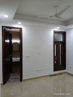 Room in 2 BHK Builder Floor at Vasant Kunj – for Rent