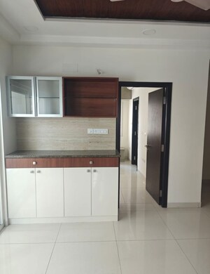 Room in 2.5 BHK Apartment at Aparna Zenon, Puppalaguda – for Rent