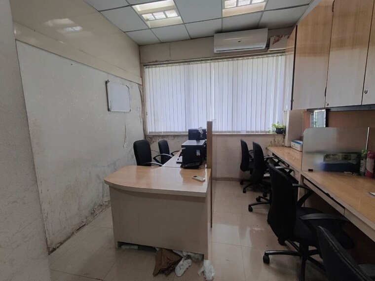 Team Area, the-crescent-business-park Commercial Office Space 650 Sq.Ft. In Sakinaka Mumbai 7848923