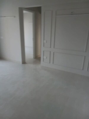 Room in 2 BHK Apartment at Eldeco Live By The Greens, Sector 150 – for Rent