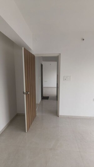 Room in 1 BHK Apartment at Godrej Vihaa, Badlapur East – for Rent