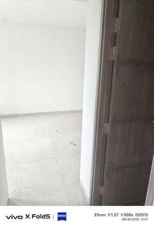  1 BHK Apartment at IM Applaud 38, Goregaon East – for Sale