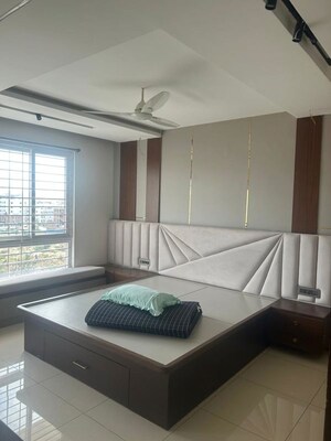 Bedroom in 3 BHK Apartment at Marina Skies, Hi Tech City – for Rent
