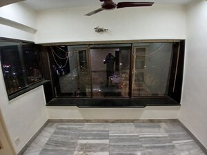 Furnished Amenities in 2 BHK Apartment at Goregaon East – for Rent