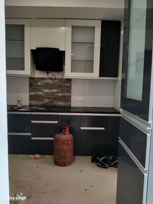 Kitchen in 2.5 BHK Builder Floor at Smart World Gems, Sector 89 – for Rent