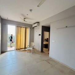 2 BHK Apartment For Rent in Supertech Hues