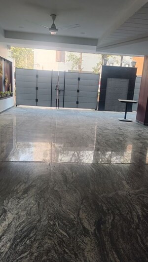 Parking in 3 BHK Builder Floor at Saket – for Rent