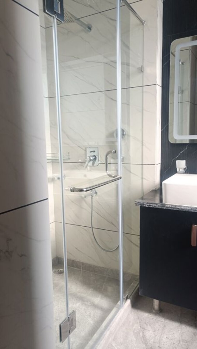 Bathroom, saket 3 Bedroom 1800 Sq.Ft. Builder Floor In Saket Delhi 10274764