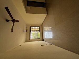 Room in 2 BHK Apartment at Riddhi Garden, Malad East – for Rent