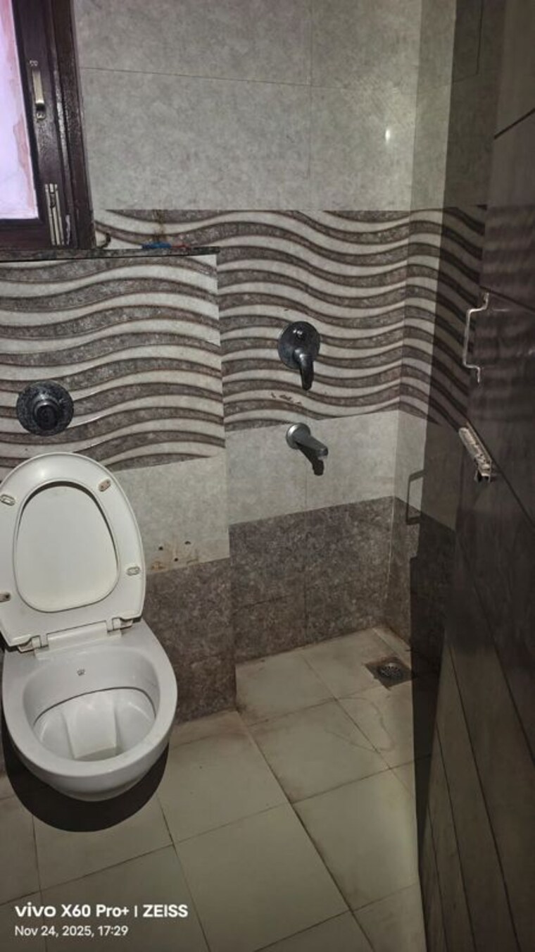 Bathroom, risland-sky-mansion 1 RK 500 Sq.Ft. Builder Floor In Chattarpur Delhi 10274795