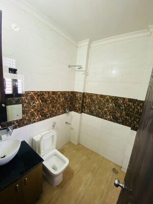 Bathroom in 1 BHK Builder Floor at Sector 51 – for Rent