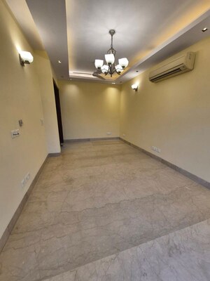 Room in 3 BHK Builder Floor at Palm Residency Chhatarpur, Chattarpur – for Rent