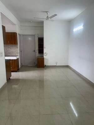 Room in 2 BHK Apartment at Suncity Avenue 76, Sector 76 – for Sale