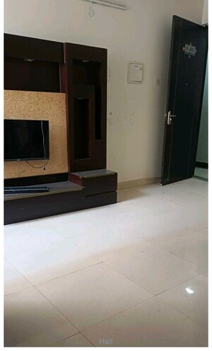 Room in 2 BHK Apartment at Signature The Serenas, Sohna Sector 36 – for Rent