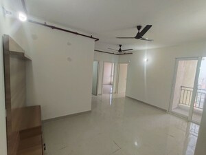 Room in 2 BHK Apartment at Signature Global Proxima, Sector 89 – for Rent