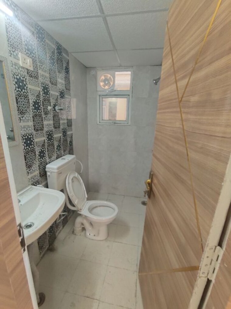 Bathroom, signature-global-proxima 2 Bedroom 645 Sq.Ft. Apartment In Sector 89 Gurgaon 10274861