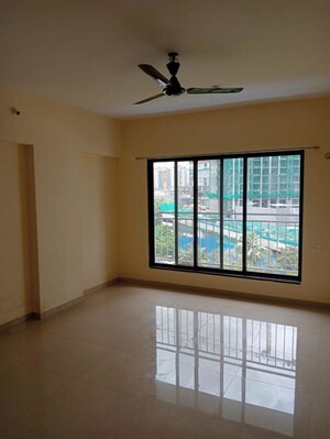 Room in 2 BHK Apartment at Vrindavan CHS Malad East, Malad East – for Rent