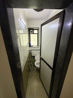 2 BHK Apartment For Rent in Triveni CHS Malad West