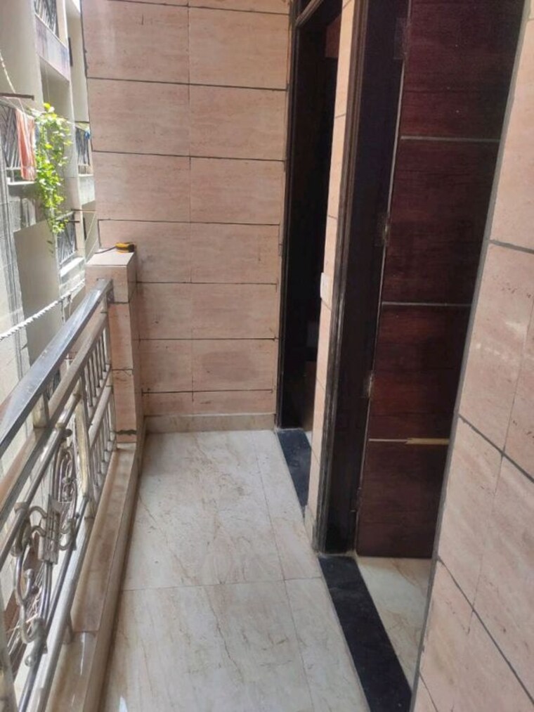 Balcony, govindpuri 2 Bedroom 556 Sq.Ft. Builder Floor In Govindpuri Delhi 10274896