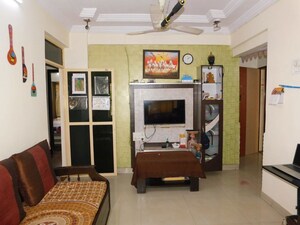 Living Room in 1.5 BHK Apartment at Ankur Building, Malad West – for Rent