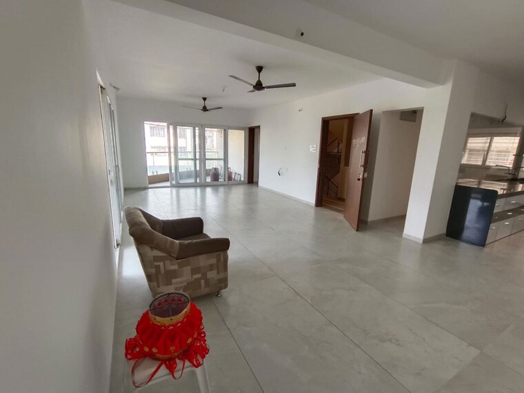  Parking, vijay-kunj-apartment 4 Bedroom 2600 Sq.Ft. Apartment In Kothrud Pune 10274931