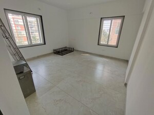 Room in 4 BHK Apartment at Vijay Kunj Apartment, Kothrud – for Rent