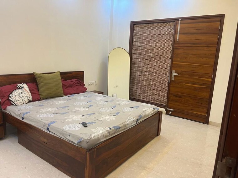 Bedroom, unitech-south-city-1 4 Bedroom 3200 Sq.Ft. Builder Floor In South City 1 Gurgaon 10274961
