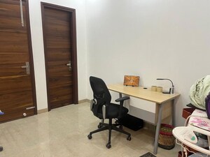 Team Area in 4 BHK Builder Floor at Unitech South City 1, South City 1 – for Rent