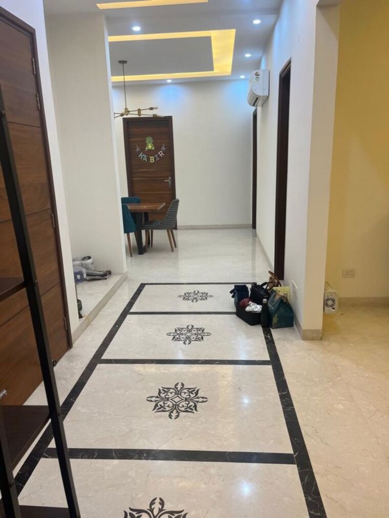 Team Area, unitech-south-city-1 4 Bedroom 3200 Sq.Ft. Builder Floor In South City 1 Gurgaon 10274961