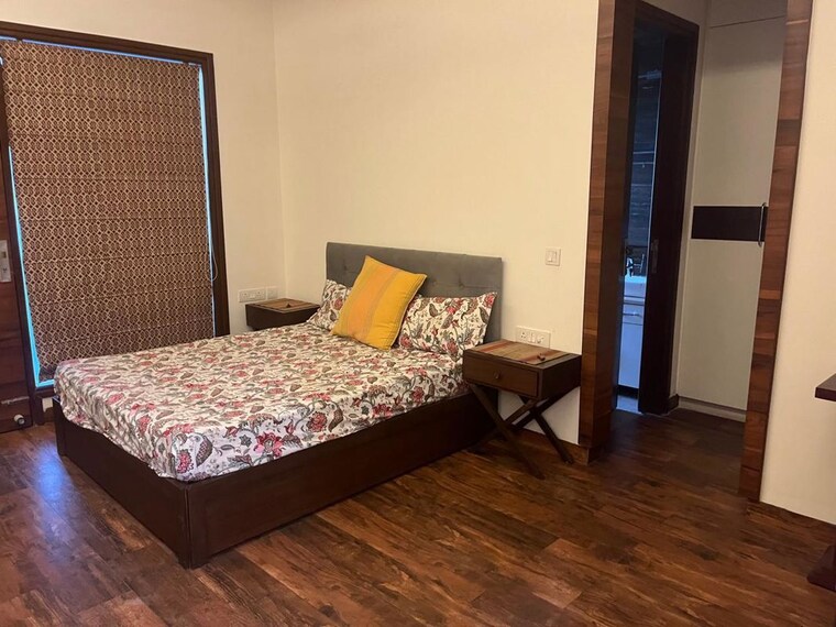 Bedroom, unitech-south-city-1 4 Bedroom 3200 Sq.Ft. Builder Floor In South City 1 Gurgaon 10274961