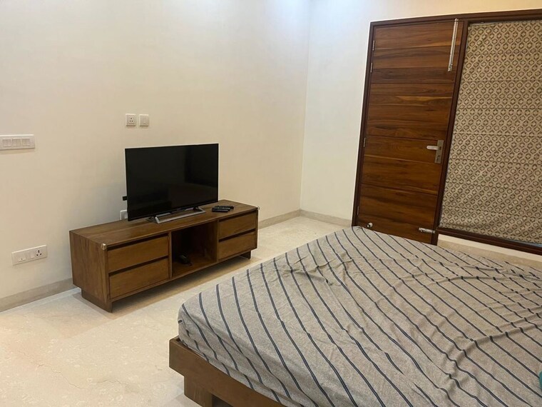 Bedroom, unitech-south-city-1 4 Bedroom 3200 Sq.Ft. Builder Floor In South City 1 Gurgaon 10274961