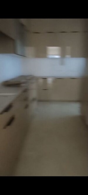 Room in 4 BHK Apartment at Shalimar One World Belvedere Court 3, Gomti Nagar – for Rent