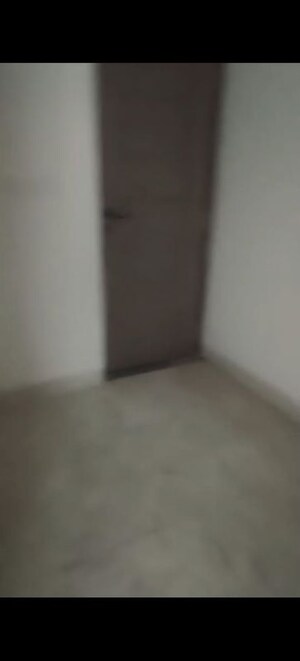 Room in 4 BHK Apartment at Shalimar One World Belvedere Court 3, Gomti Nagar – for Rent