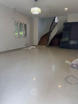 Room in 2 BHK Independent House at Sainik Farm – for Rent