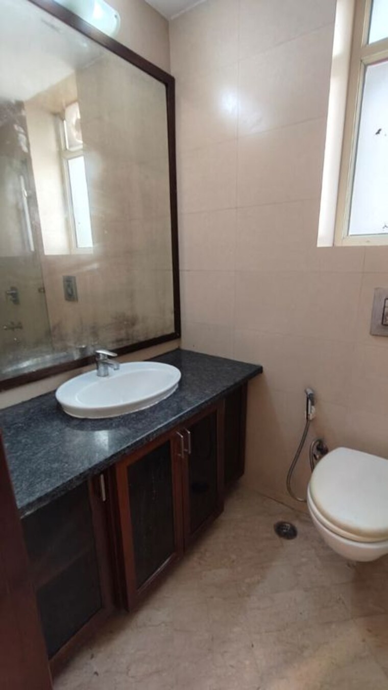 Bathroom, saket 3 Bedroom 1850 Sq.Ft. Builder Floor In Saket Delhi 10274996