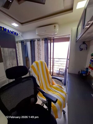 Team Area in 3 BHK Apartment at Kamala Shakti Enclave, Malad West – for Rent