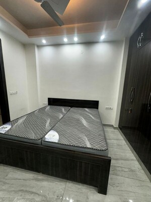 Bedroom in 1 BHK Builder Floor at Sector 52 – for Rent