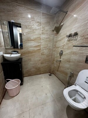 Bathroom in 1 BHK Builder Floor at Sector 52 – for Rent