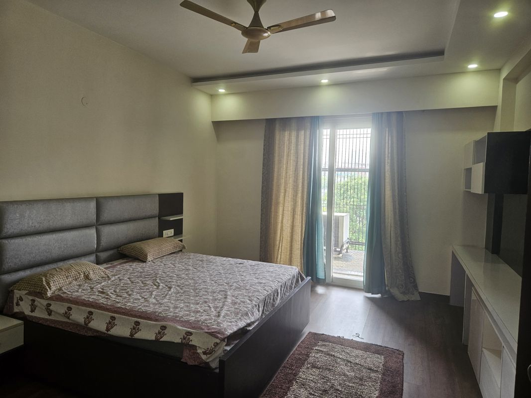 2.5 BHK Apartment For Rent in Supertech Cape Town