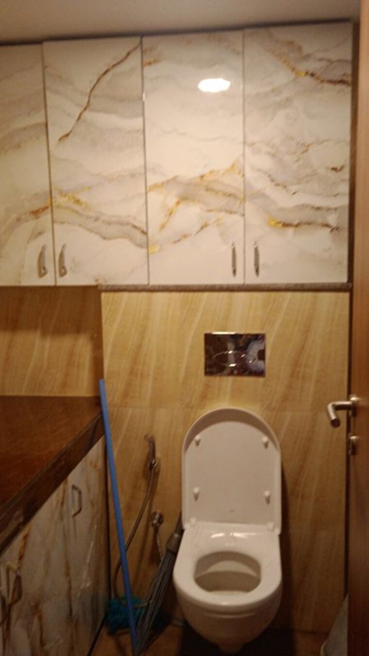 Bathroom, lodha-amara 3 Bedroom 1200 Sq.Ft. Apartment In Kolshet Road Thane 10275015