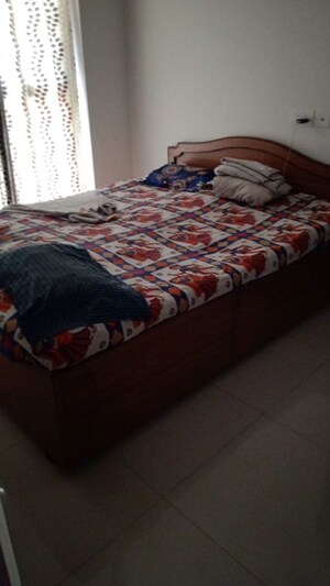 Bedroom in 3 BHK Apartment at Lodha Amara, Kolshet Road – for Rent